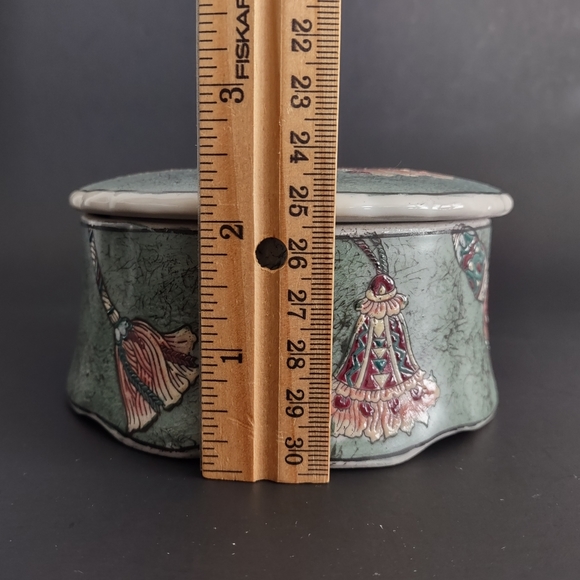 ‼️SOLD‼️ Vintage Oriental Collectible Porcelain Lidded Round Trinket Jewelry Box - Picture 9 of 11
